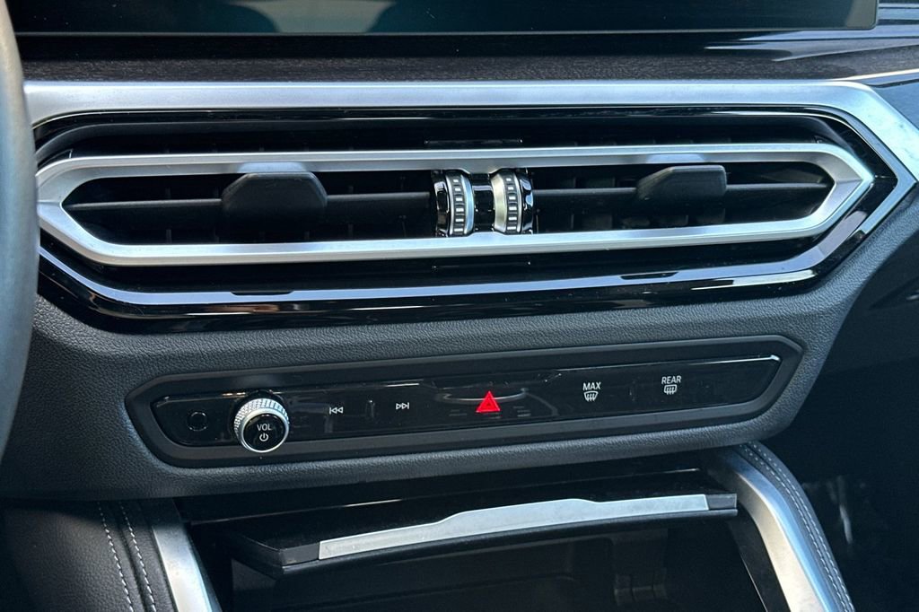 Used 2023 BMW i4 eDrive40 w/ M Sport Package image 23