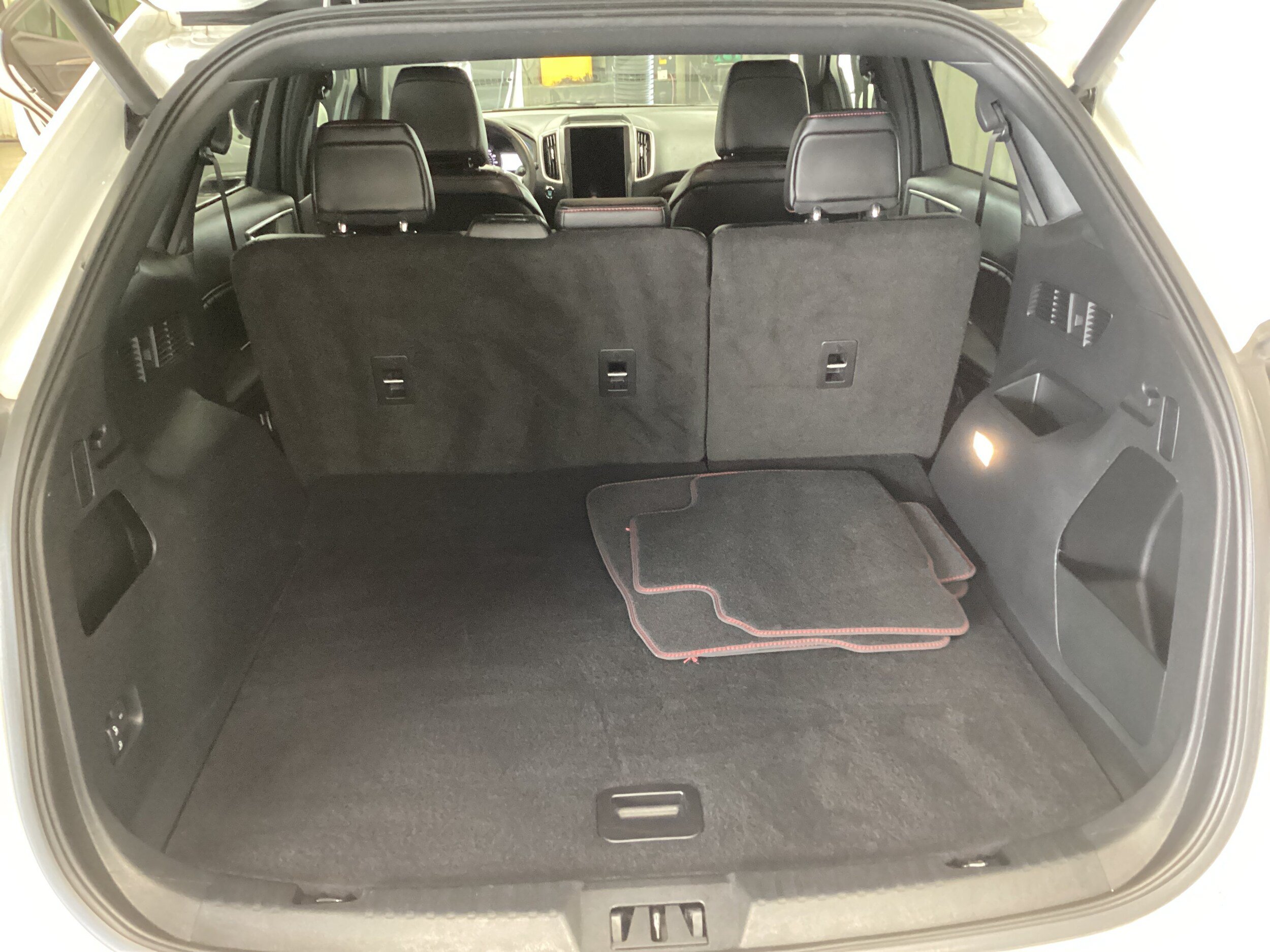 Used 2024 Ford Edge ST-Line AWD/4WD image 5