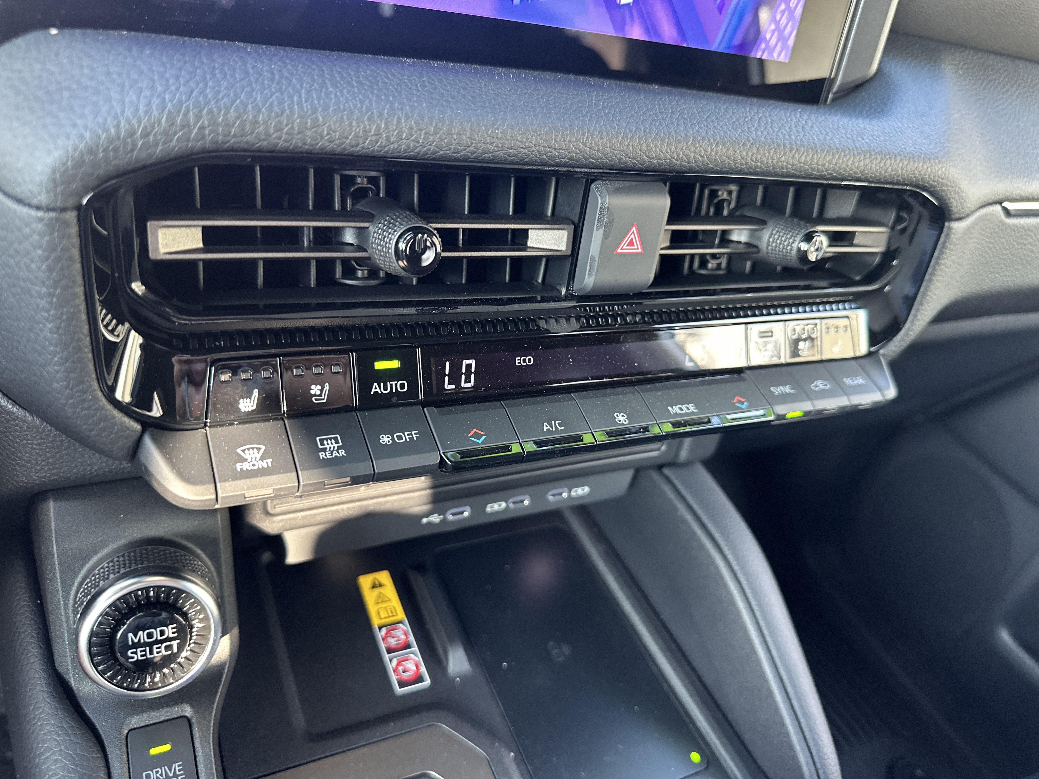Used 2027 Toyota Land Cruiser w/ Premium Package AWD/4WD image 19
