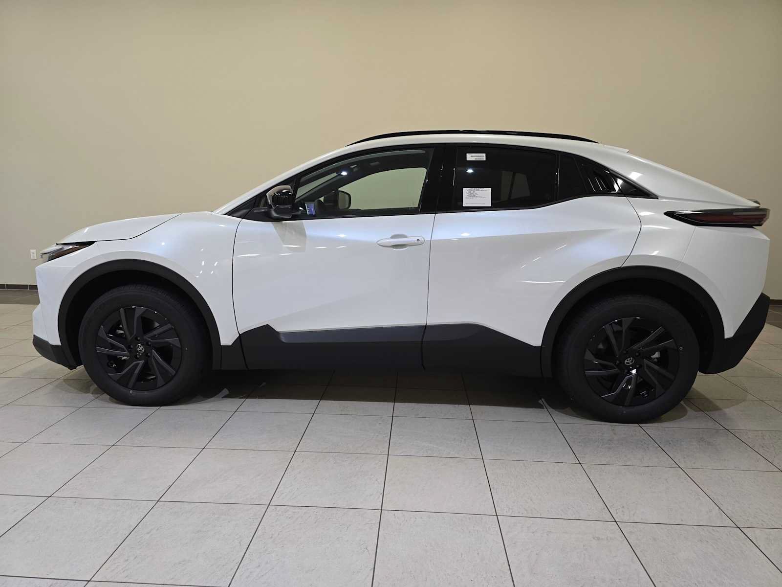 New 2027 Toyota C-HR AWD/4WD image 3