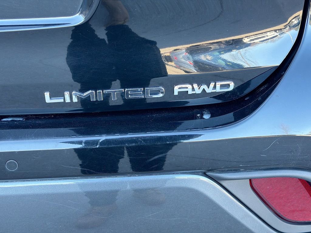 Used 2023 Toyota Highlander Limited image 13