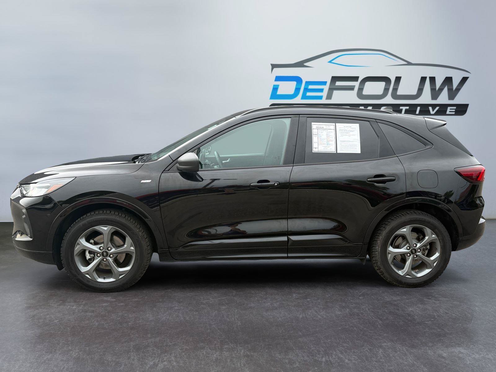 Used 2023 Ford Escape ST-Line AWD/4WD image 6