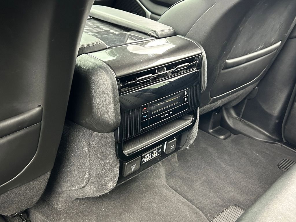 Used 2023 Jeep Wagoneer 4WD image 37