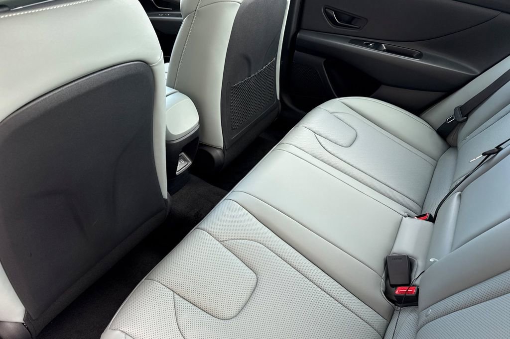 New 2026 Hyundai Elantra Limited image 9