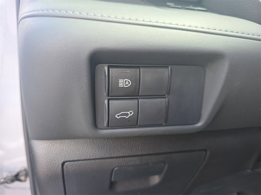 Used 2021 Toyota Highlander XLE image 34