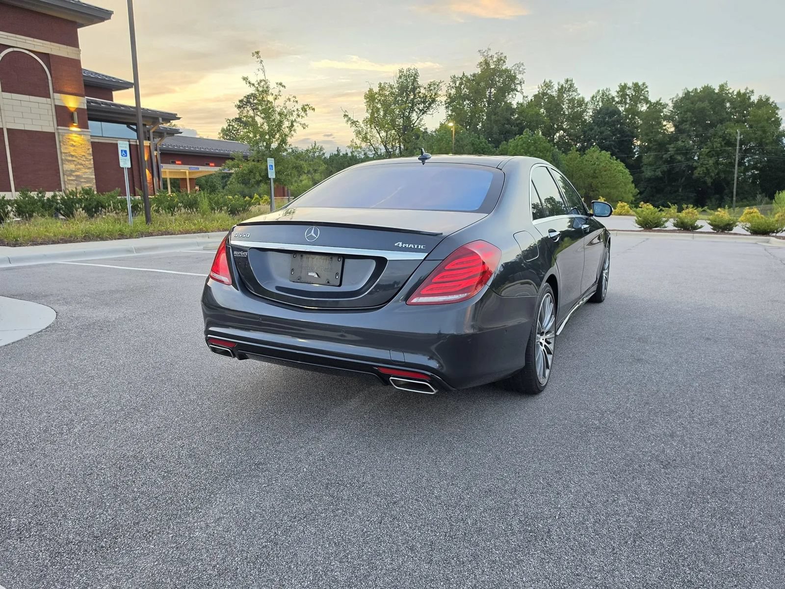 Used 2015 Mercedes-Benz S 550 4MATIC Sedan image 8
