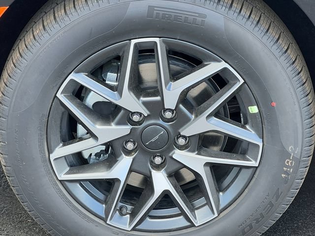 New 2027 Chrysler Pacifica Limited FWD image 7