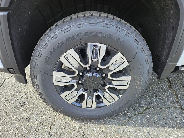 New 2026 GMC Sierra 3500 Denali w/ Denali Reserve Package AWD/4WD image 8