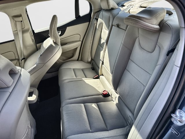 Certified 2024 Volvo S60 B5 Plus AWD/4WD image 29