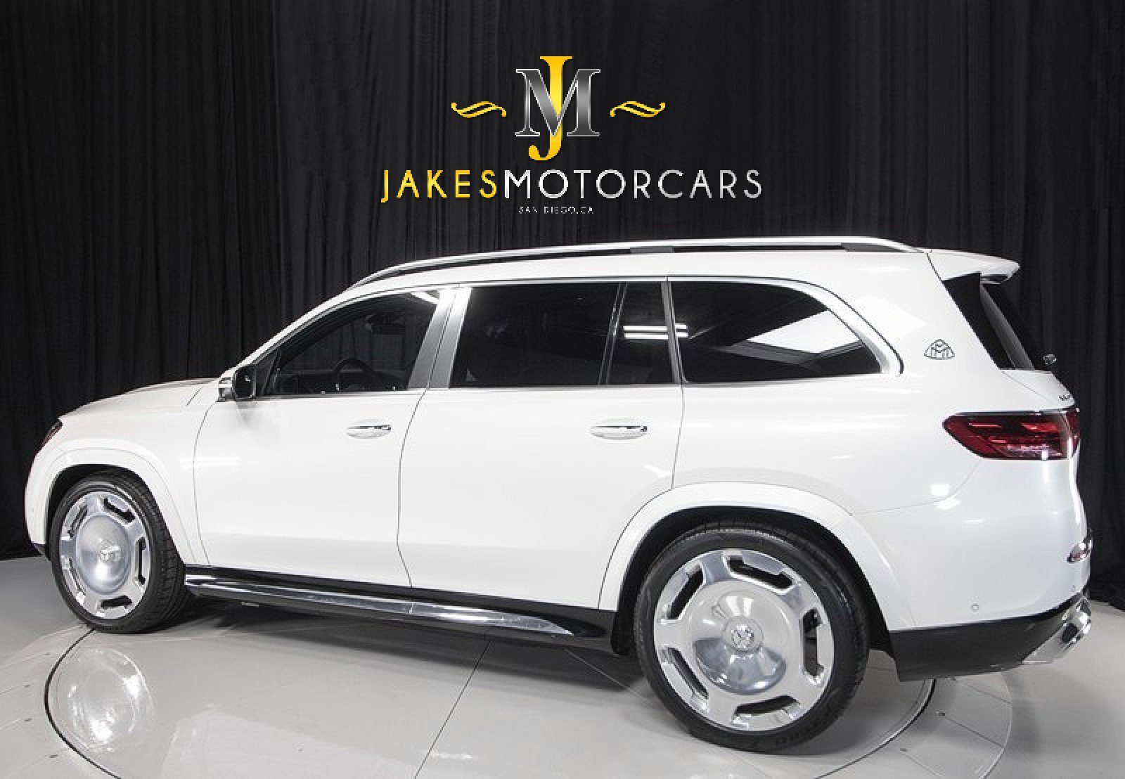 Used 2024 Mercedes-Benz Maybach GLS 600 4MATIC image 7