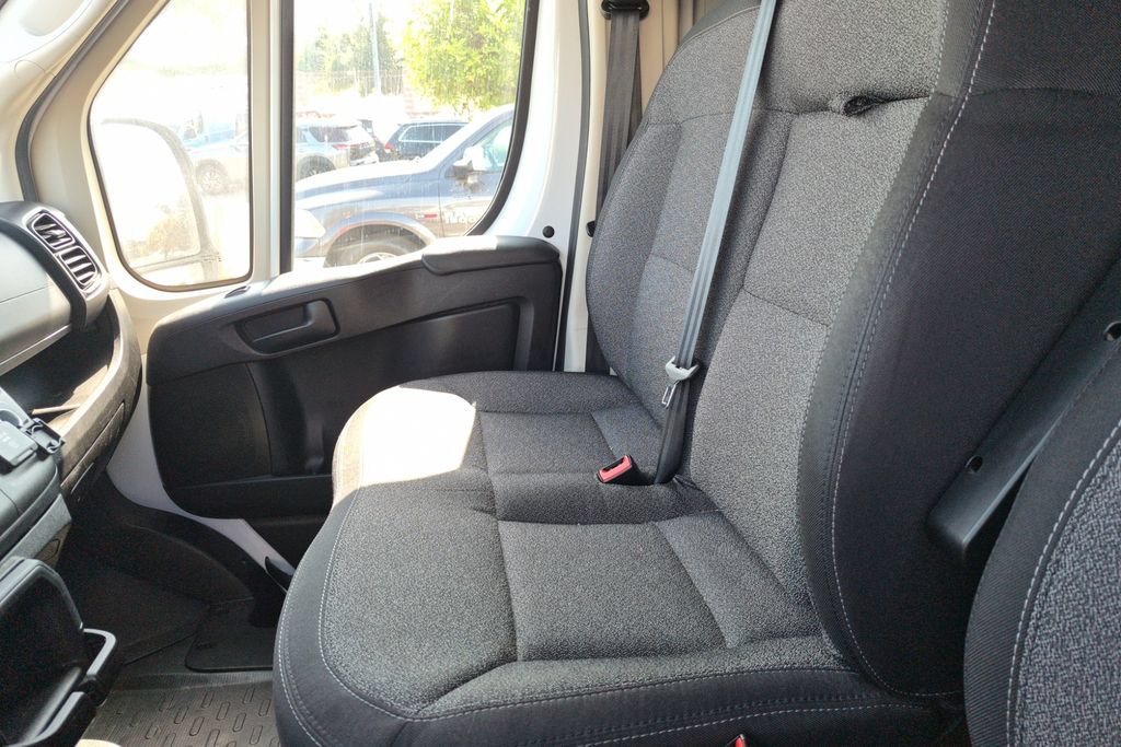 Used 2022 RAM ProMaster 2500 w/ Convenience Group FWD image 15