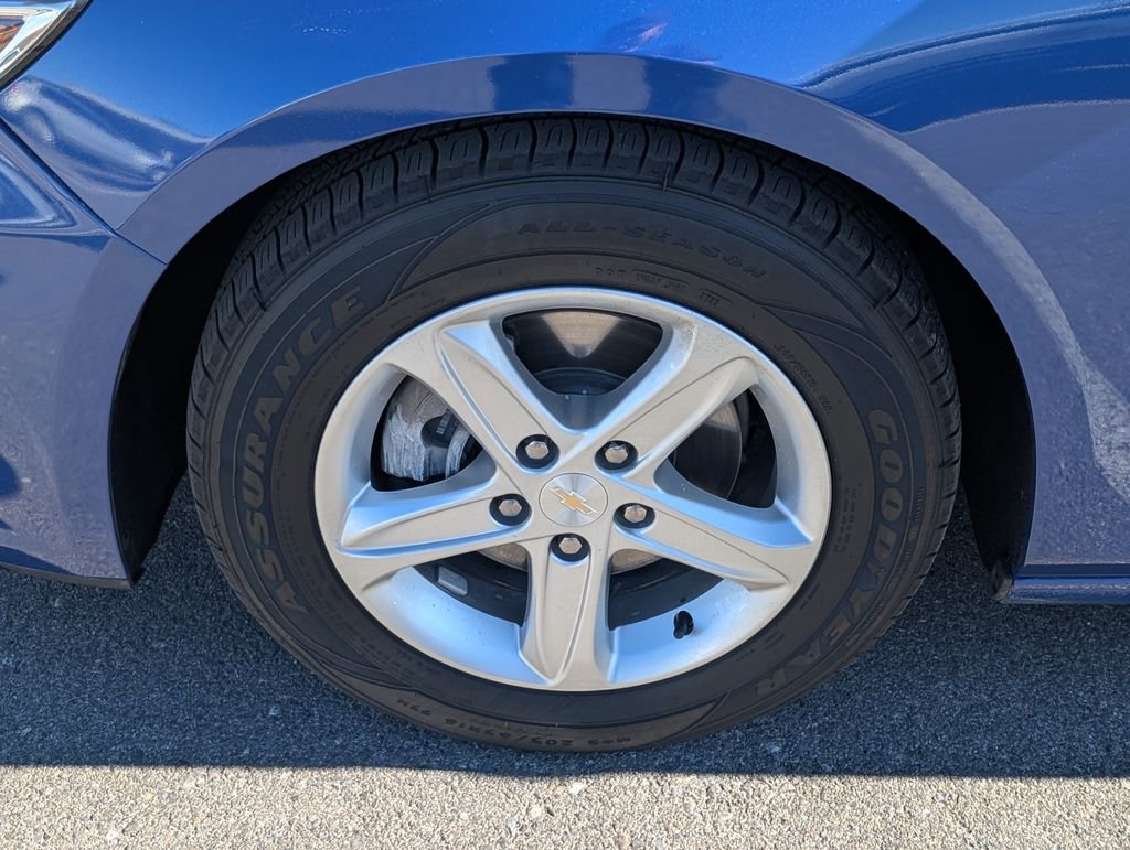 Used 2023 Chevrolet Malibu LT image 24