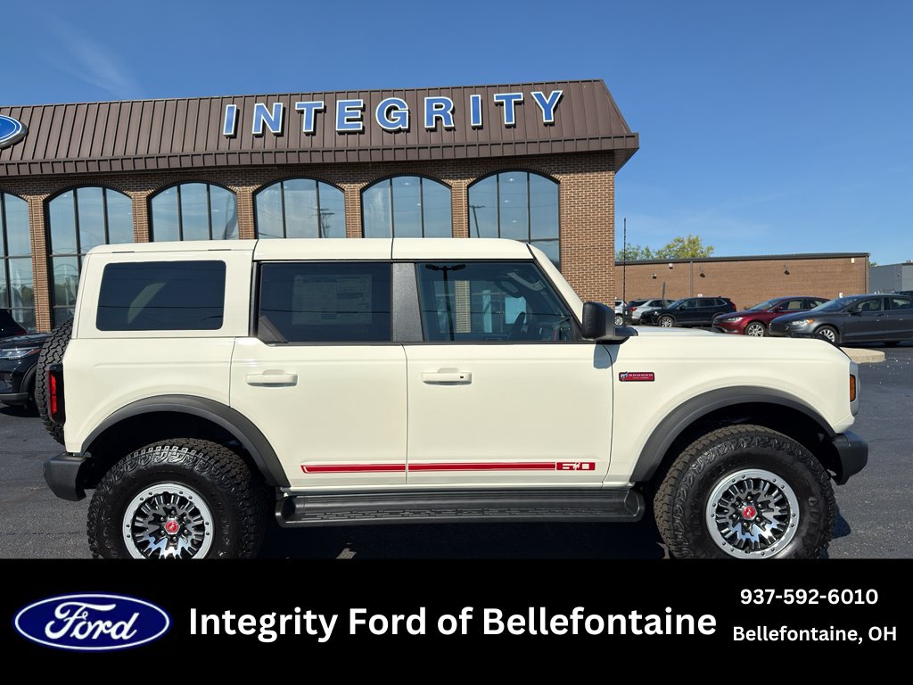 New 2026 Ford Bronco Outer Banks w/ Sasquatch Package
