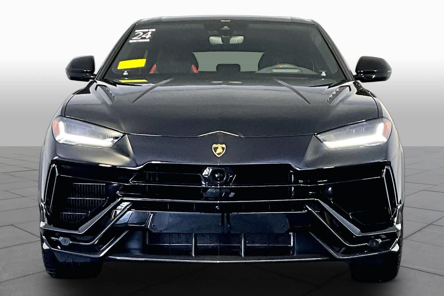 Used 2024 Lamborghini Urus Performante AWD/4WD image 4