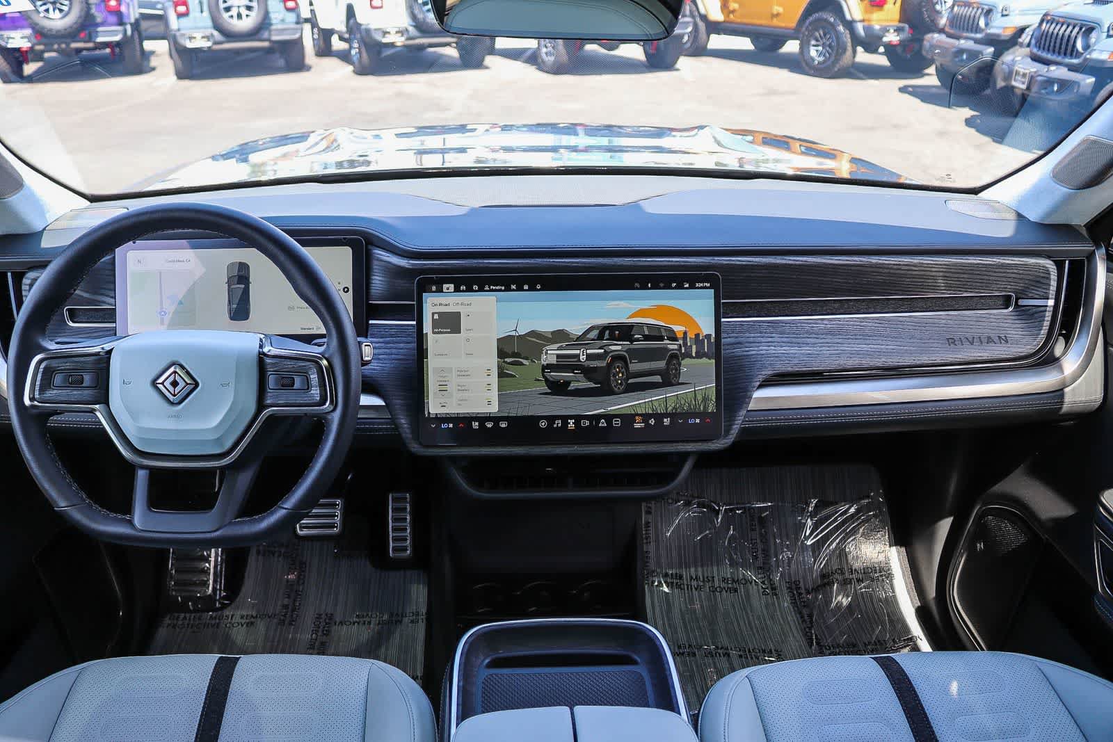 Used 2023 Rivian R1S Launch Edition AWD/4WD image 12