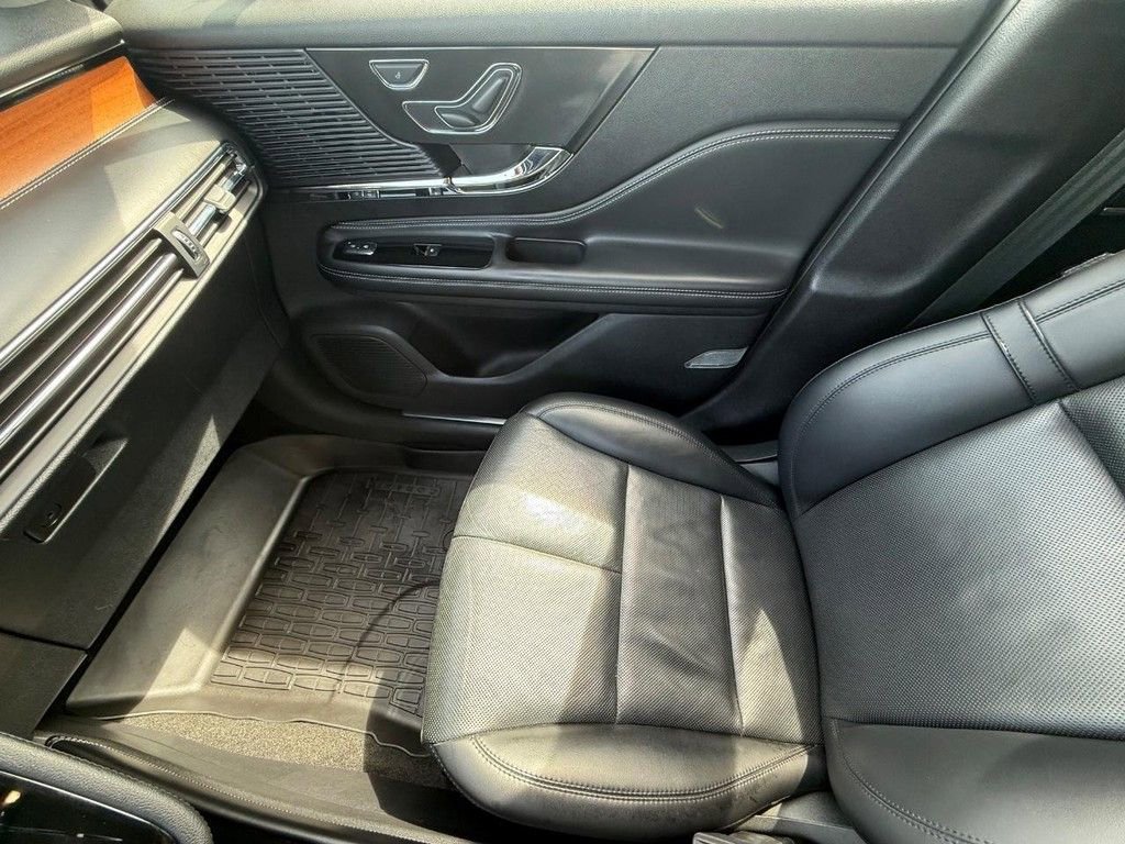 Used 2022 Lincoln Corsair Reserve image 24