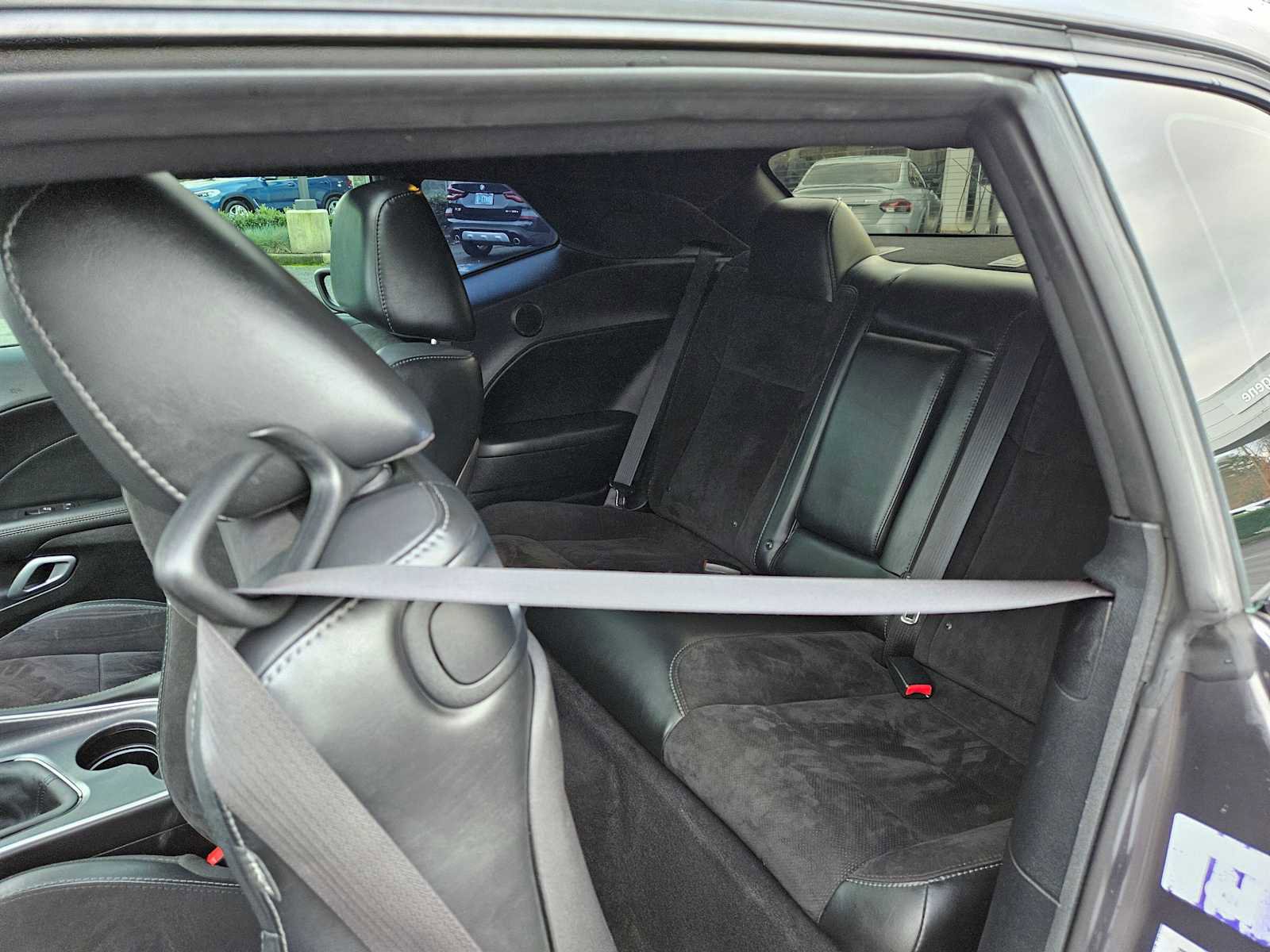 Used 2016 Dodge Challenger R/T Scat Pack w/ Leather Interior Group image 19