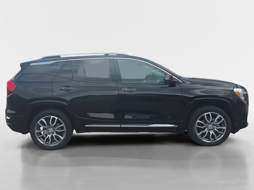 Used 2023 GMC Terrain Denali w/ Denali Premium Package AWD/4WD image 7