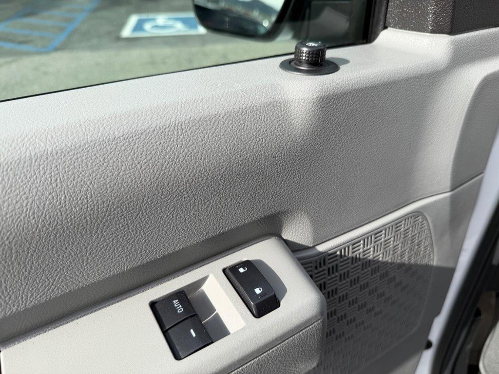 Used 2014 Ford E-250 and Econoline 250 w/ Interior Upgrade Package image 40