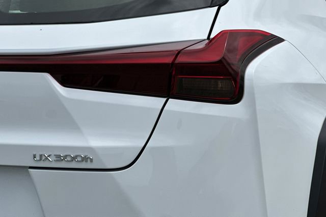 New 2026 Lexus UX 300h FWD image 7