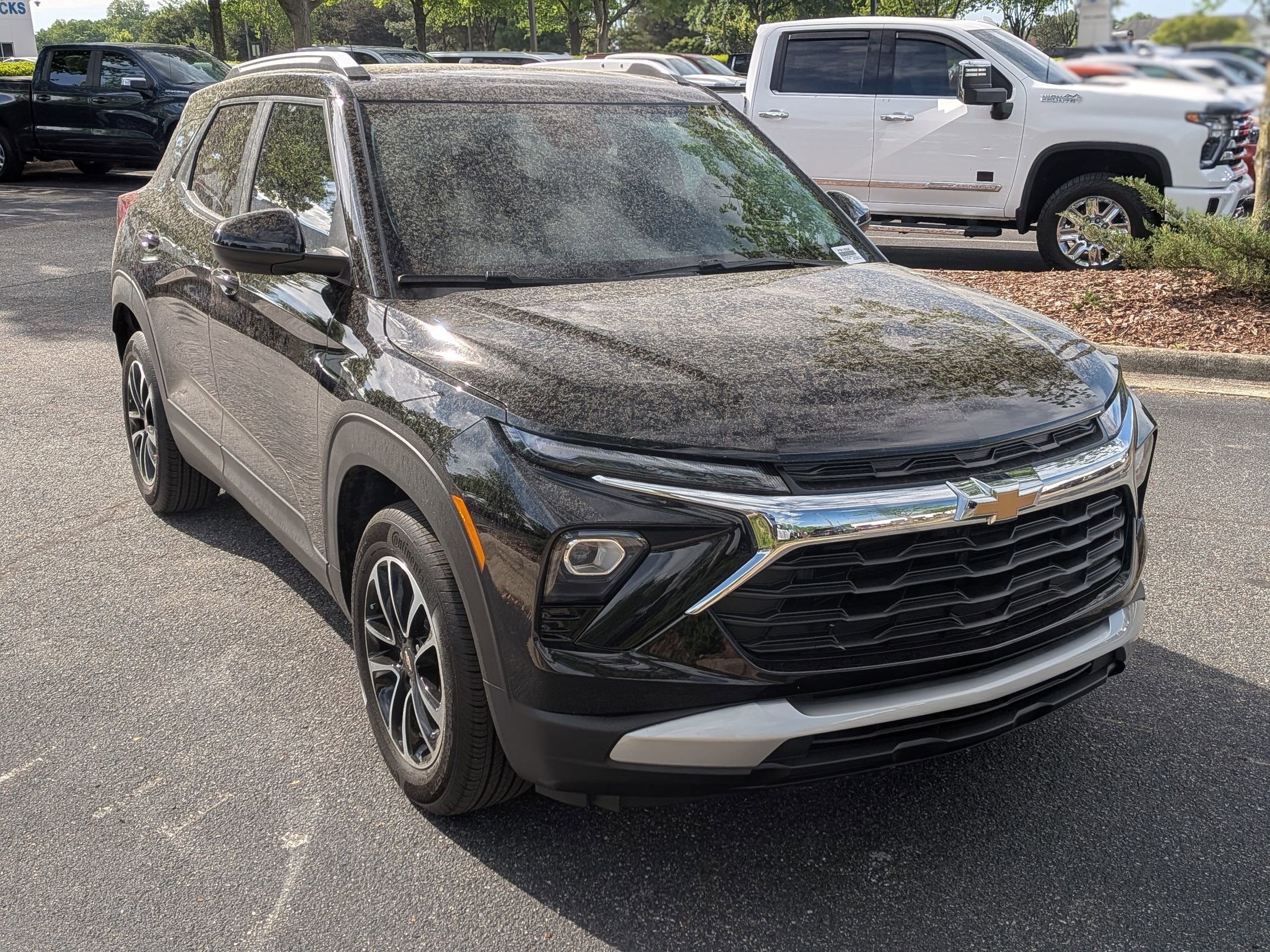 Certified 2025 Chevrolet TrailBlazer LT w/ Convenience Package FWD image 2