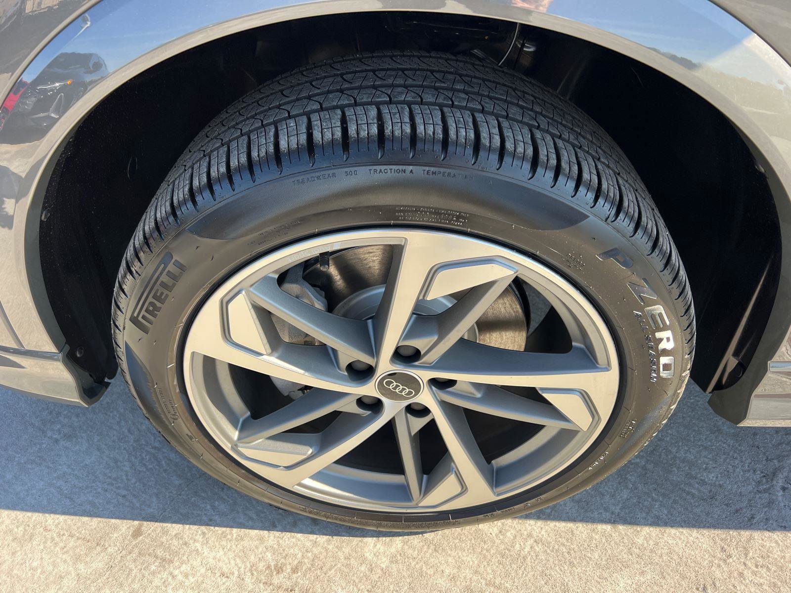 New 2025 Audi Q3 2.0T Premium image 11