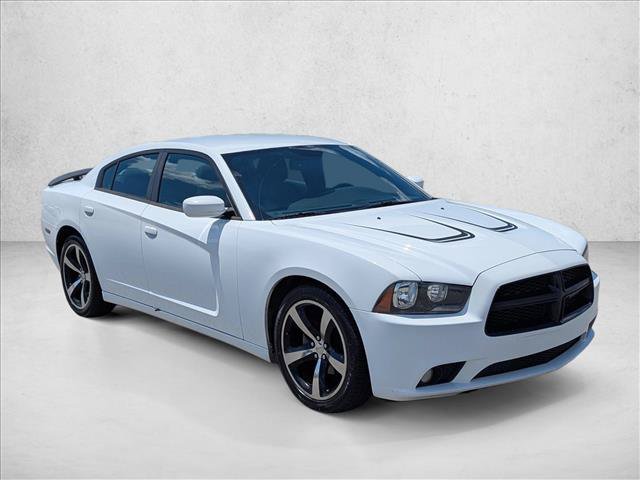 Used 2014 Dodge Charger SXT RWD image 3