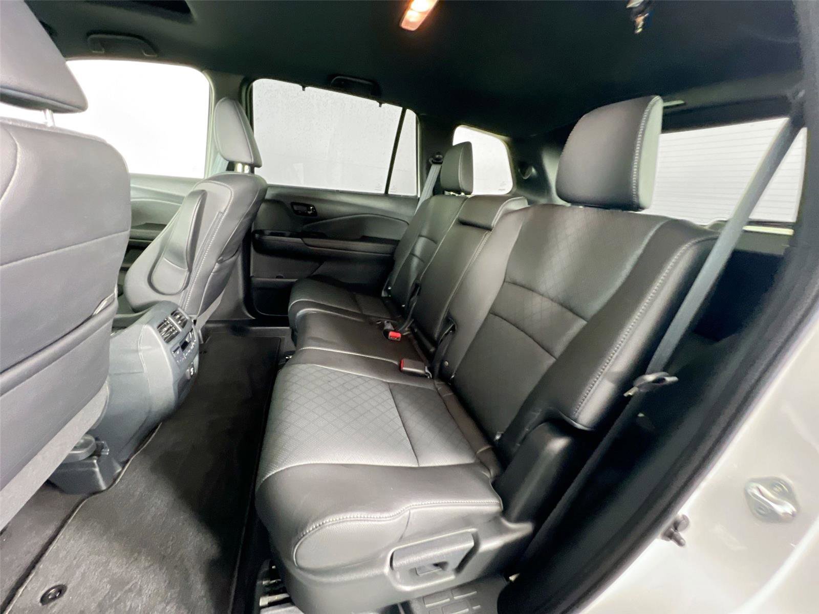 Used 2023 Honda Passport Elite image 22
