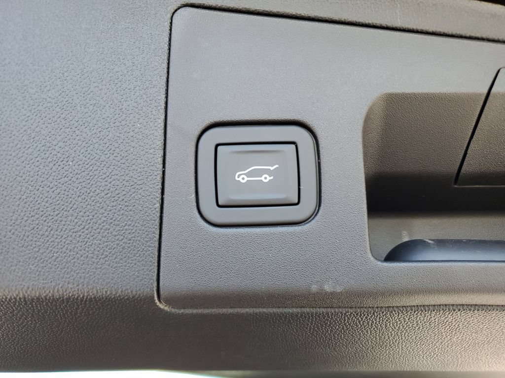 Certified 2024 Cadillac XT5 Luxury w/ LPO, Premium Carpet Package FWD image 27