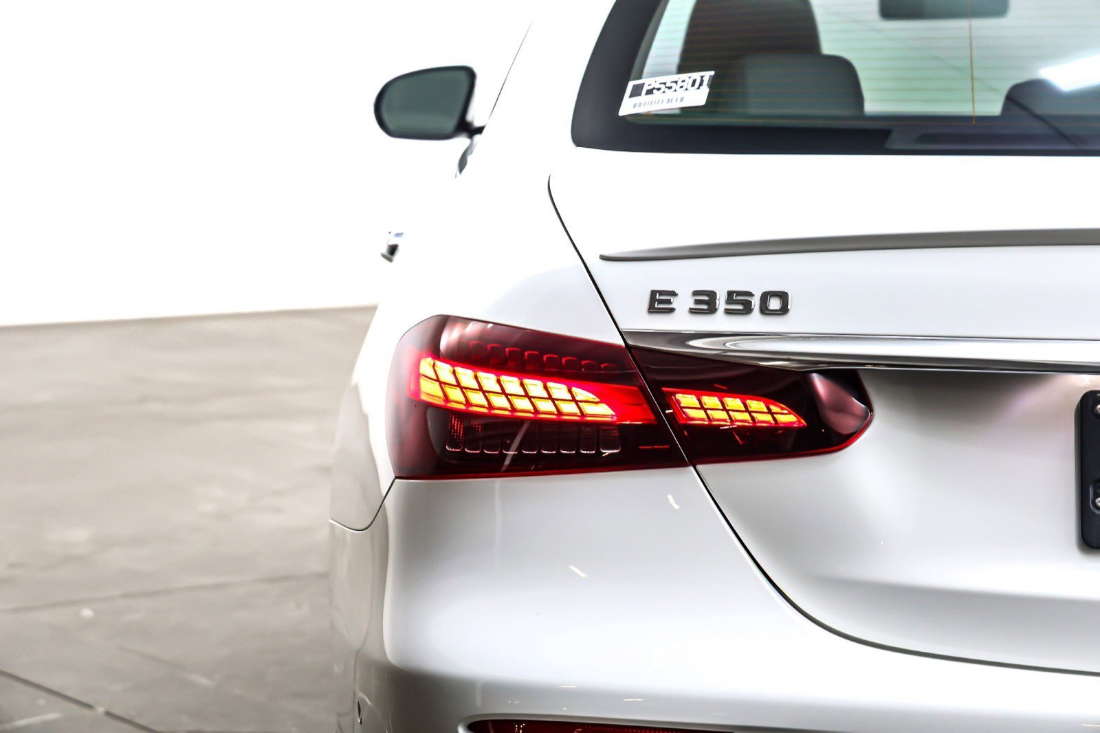 Used 2022 Mercedes-Benz E 350 4MATIC Sedan image 15