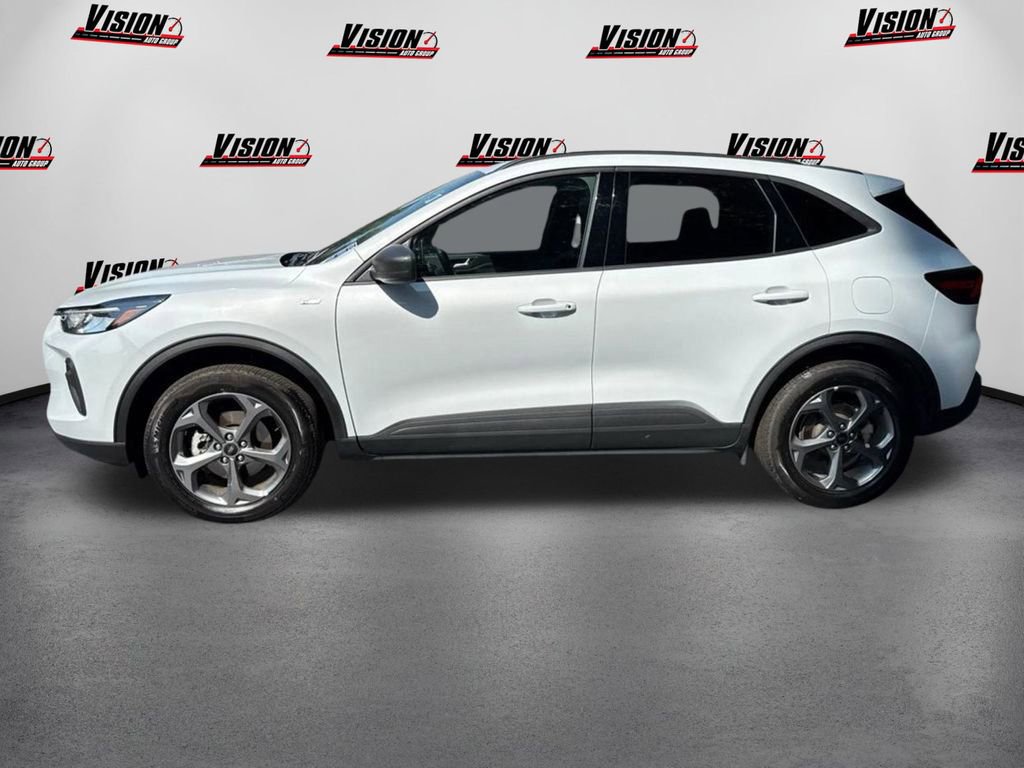 Used 2025 Ford Escape ST-Line image 8