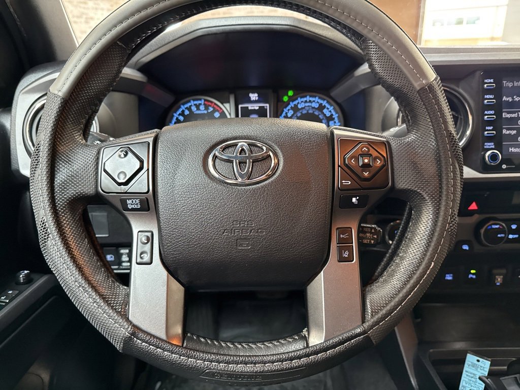 Used 2021 Toyota Tacoma TRD Off-Road w/ Technology Package image 15