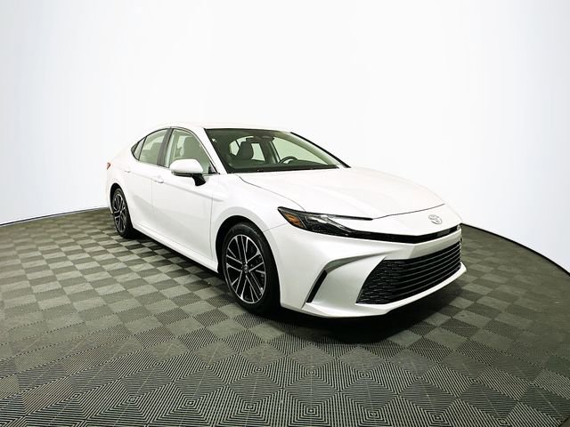 Used 2025 Toyota Camry XLE