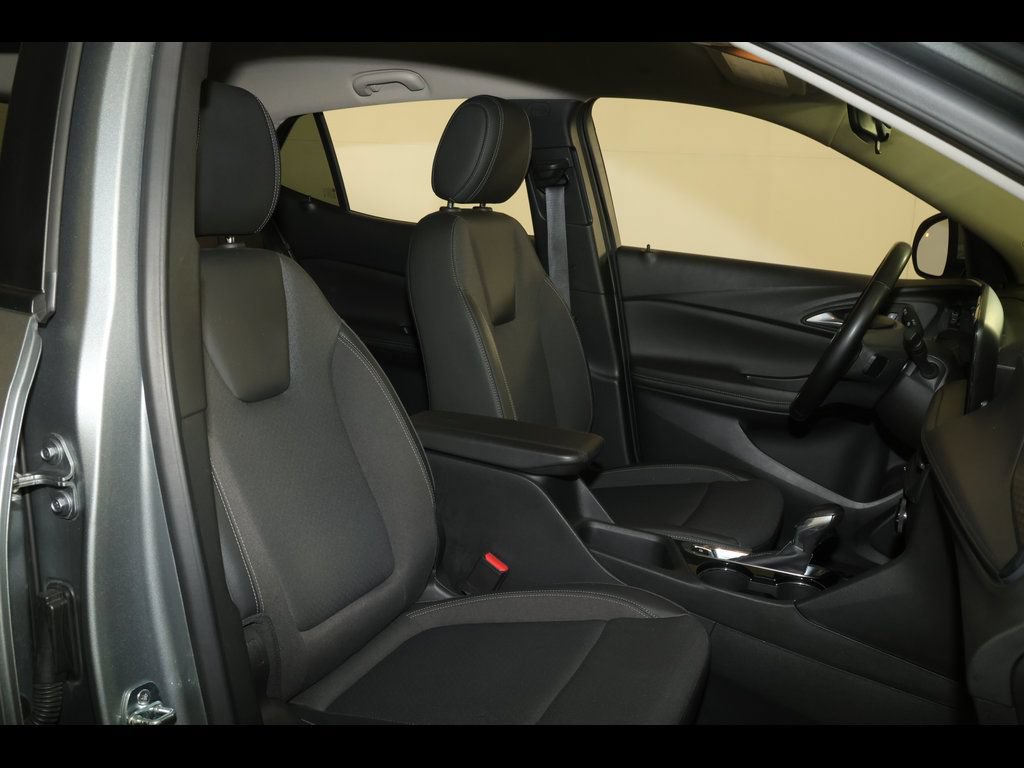 Used 2024 Buick Encore GX Preferred w/ Comfort Package AWD/4WD image 28