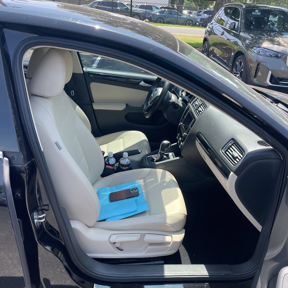 Used 2017 Volkswagen Jetta SEL FWD image 9