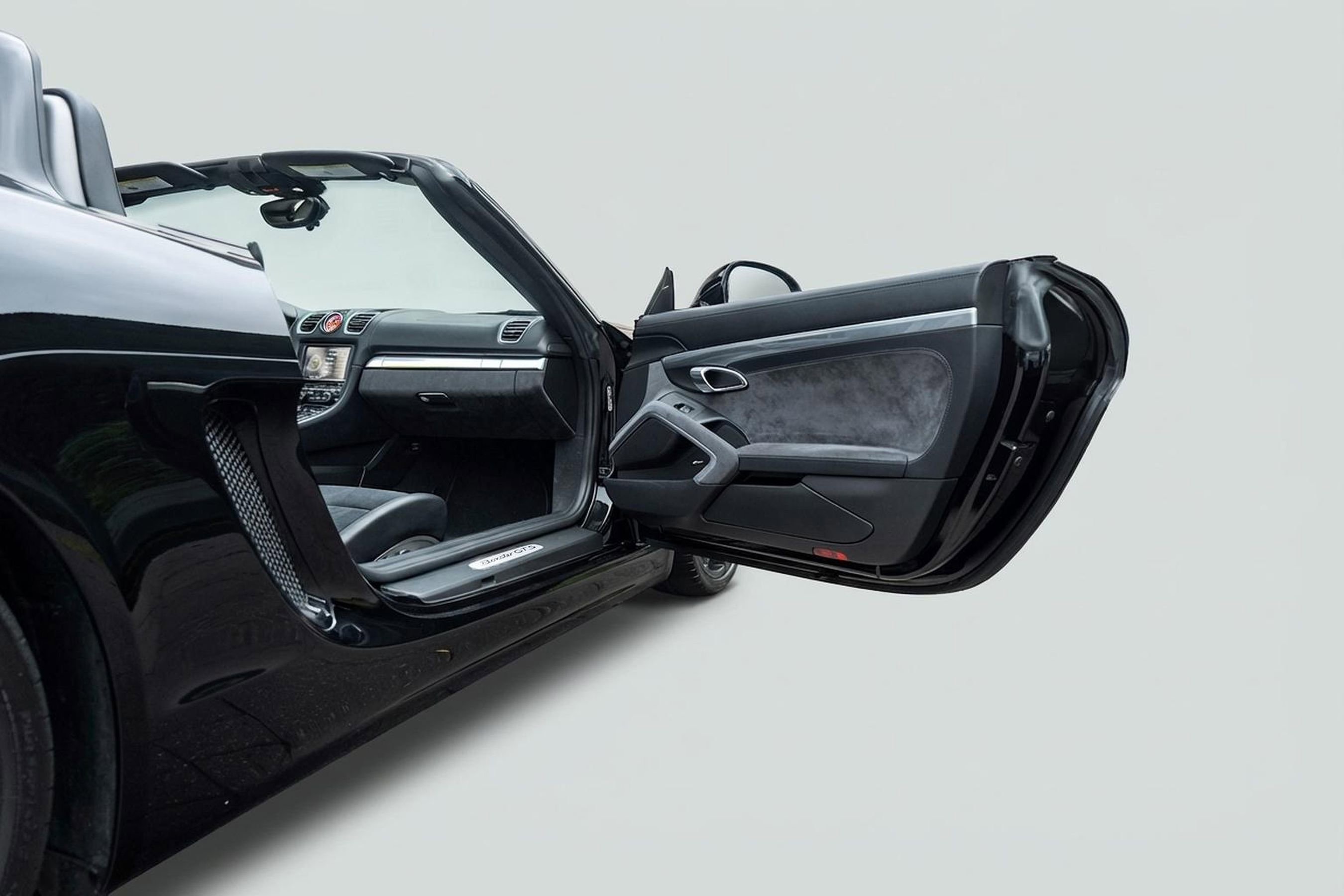 Used 2015 Porsche Boxster GTS image 19