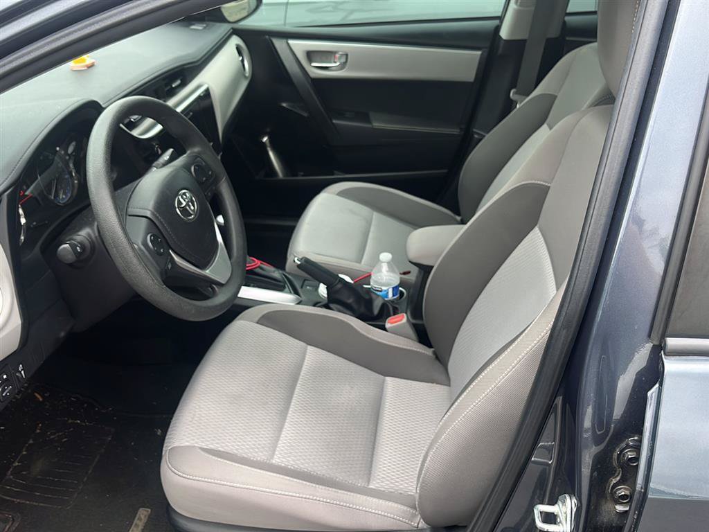 Used 2019 Toyota Corolla LE FWD image 2