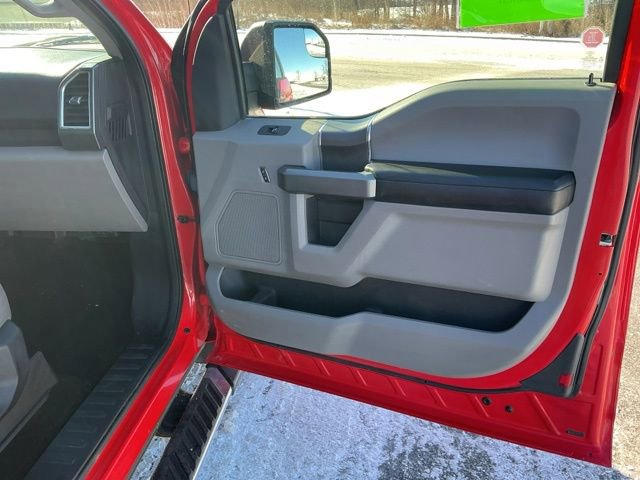 Used 2016 Ford F150 XLT w/ XTR Package image 27