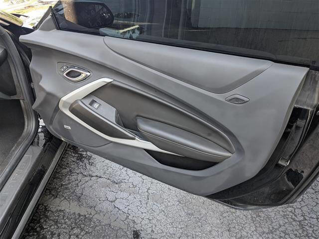 Used 2023 Chevrolet Camaro LT w/ Technology Package image 13