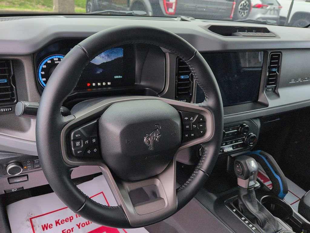 Used 2024 Ford Bronco Black Diamond image 9