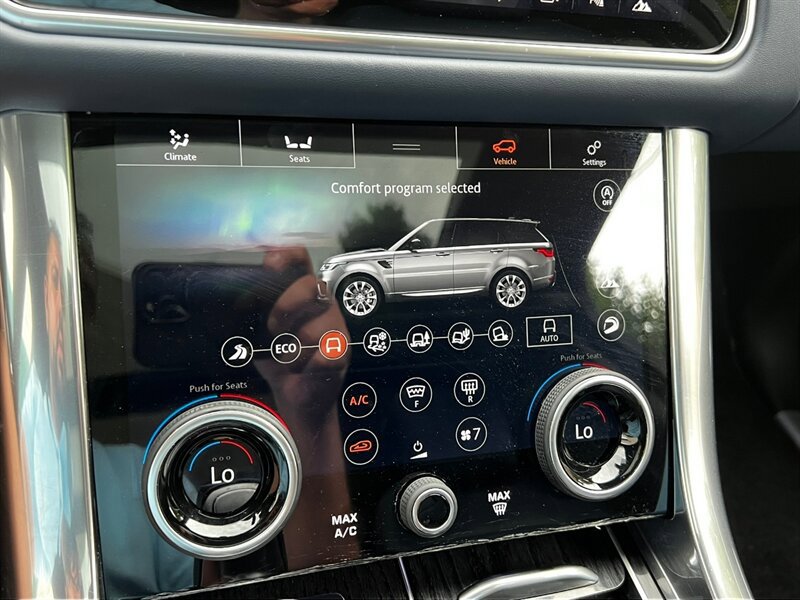 Used 2019 Land Rover Range Rover Sport Supercharged AWD/4WD image 45