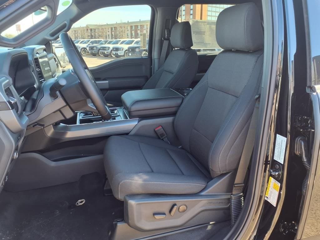 Used 2025 Ford F150 XLT w/ Equipment Group 302A MID RWD image 18