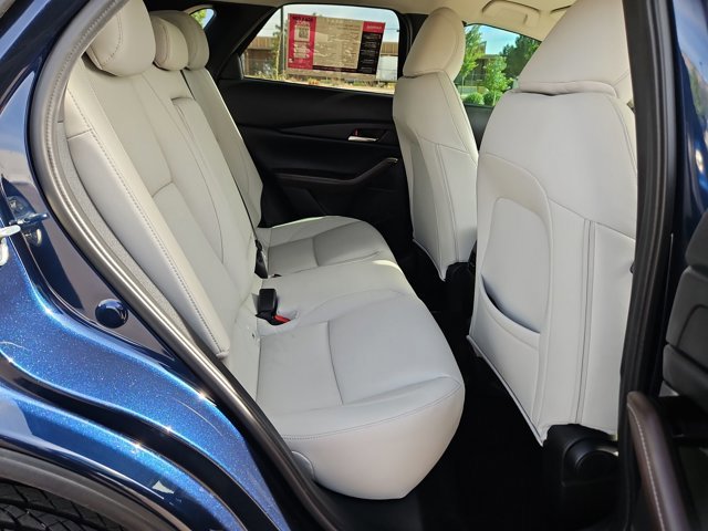 Used 2022 MAZDA CX-30 AWD 2.5 S w/ Premium Package image 21