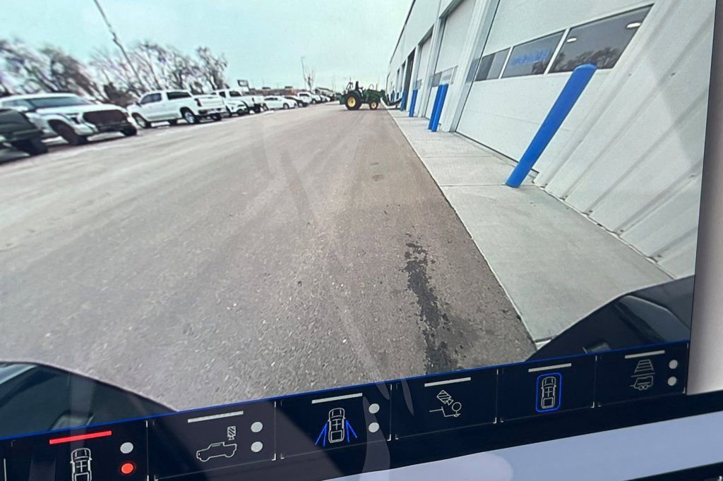 New 2025 GMC Hummer EV 3X AWD/4WD image 16