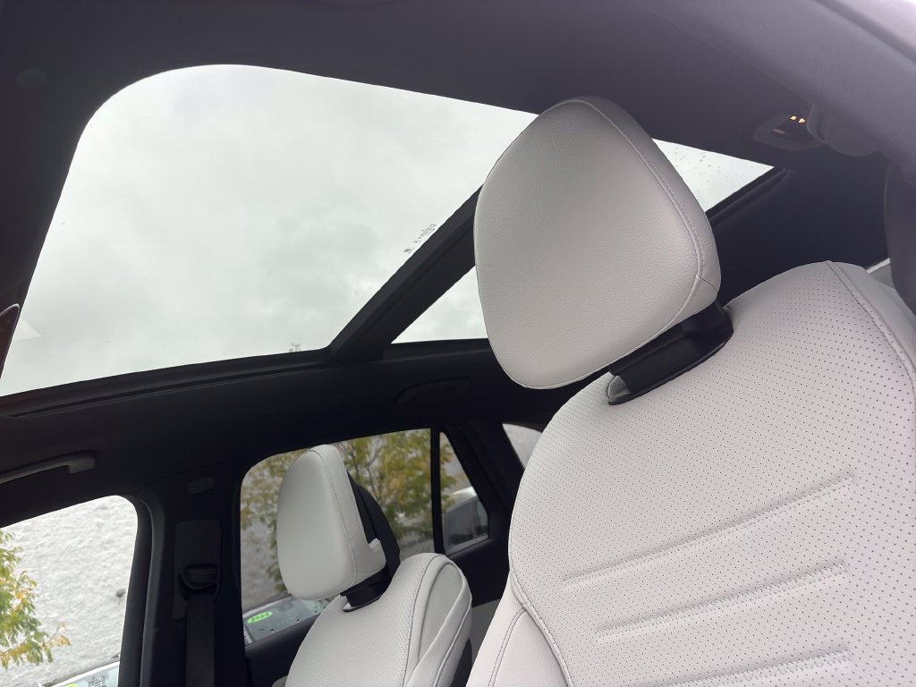 New 2027 Mercedes-Benz GLC 300 4MATIC image 21