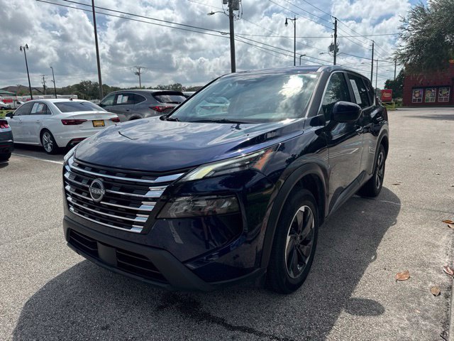 Used 2025 Nissan Rogue SV AWD/4WD image 4