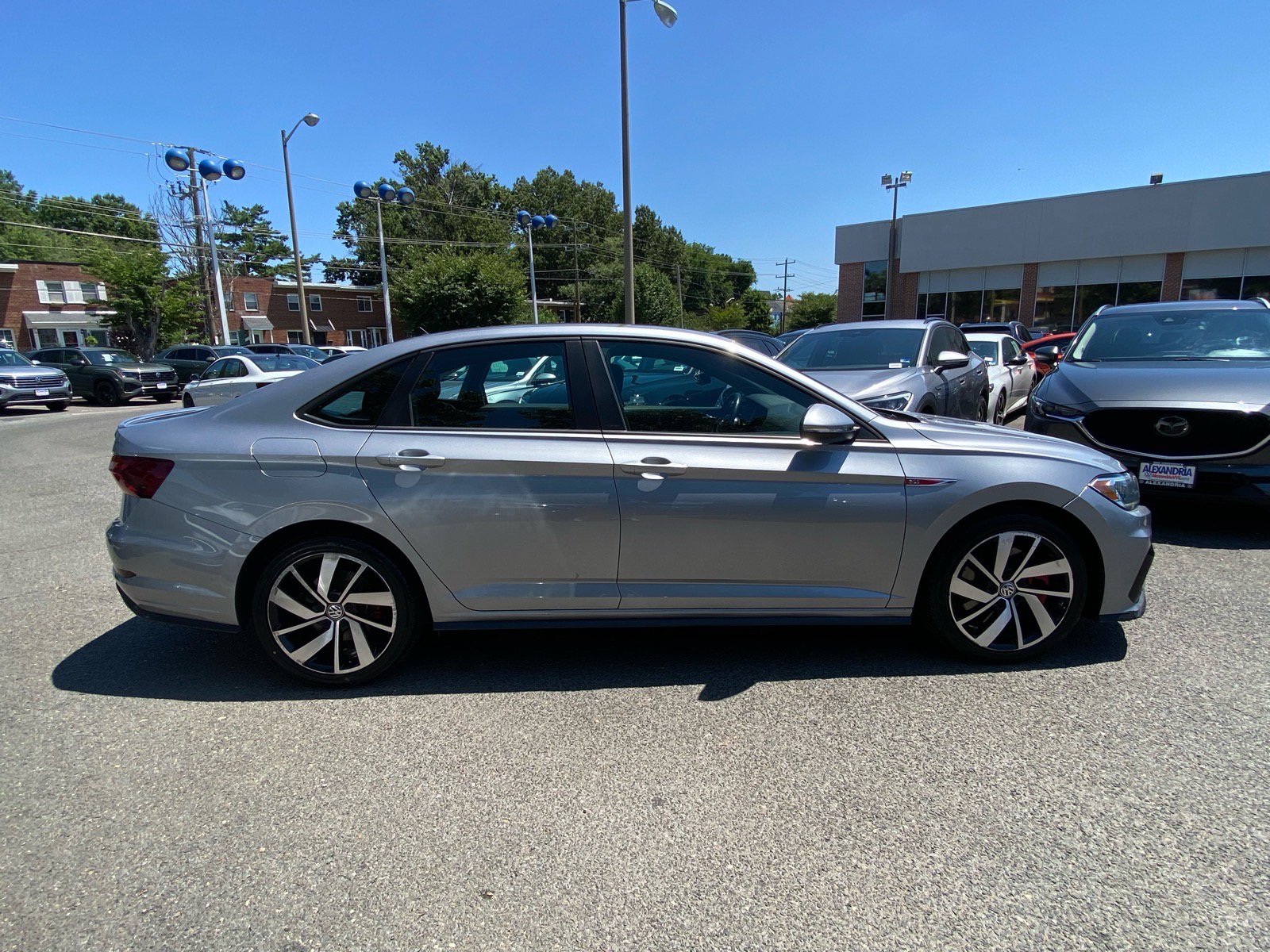 Used 2021 Volkswagen Jetta GLI FWD image 2
