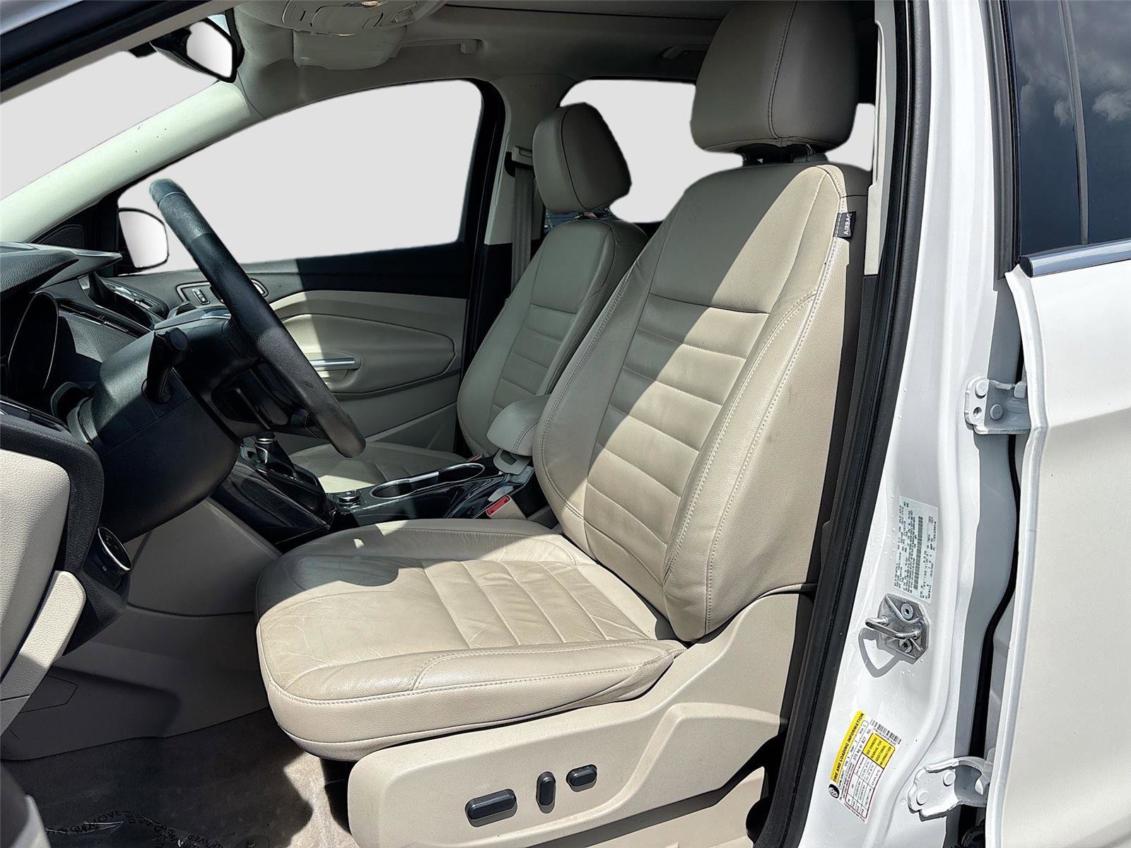 Used 2015 Ford Escape Titanium w/ Equipment Group 301A image 20