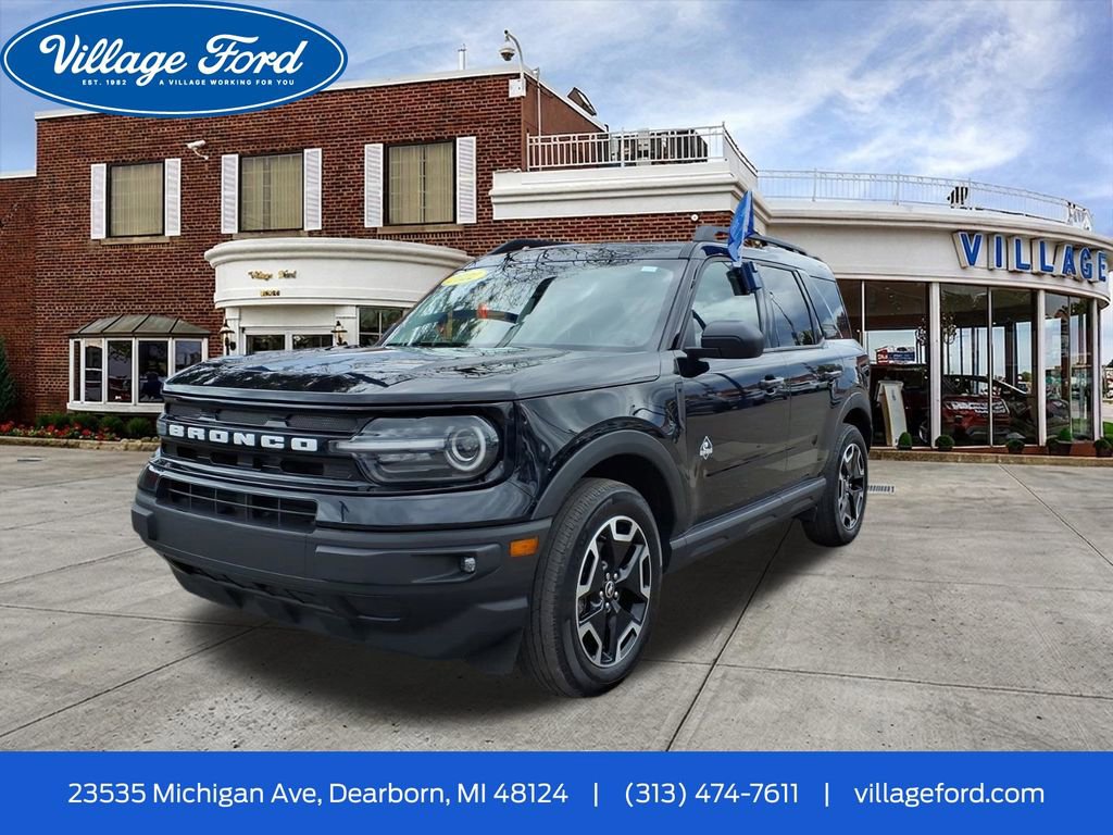 Certified 2022 Ford Bronco Sport Outer Banks w/ Tech Package AWD/4WD image 1