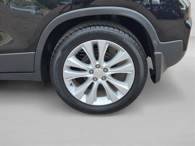 Used 2018 Chevrolet Trax Premier w/ LPO, Protection Package FWD image 9